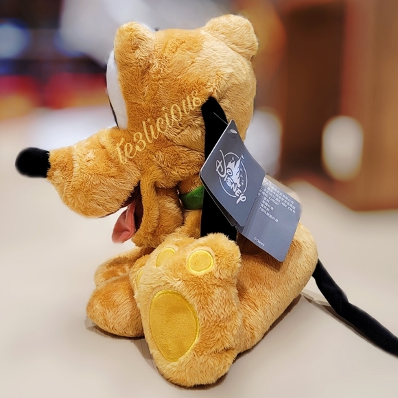 DISNEY PARKS PLUTO BIG FEET PLUSH - Picture 4 of 6